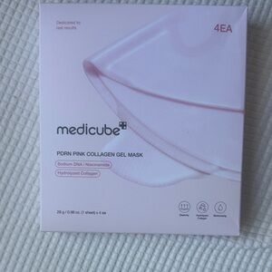 Medicube Porein Pink Collagen Gel Mask - Soft Pink